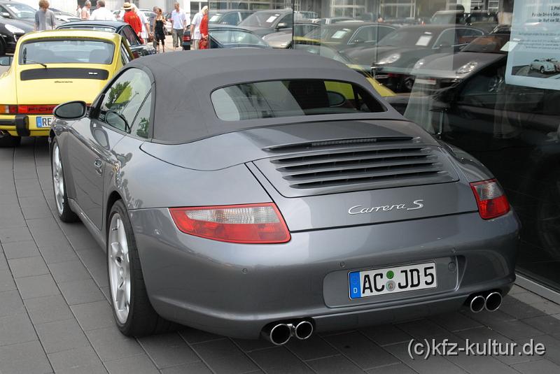 Porsche Zentrum Aachen 9070.JPG